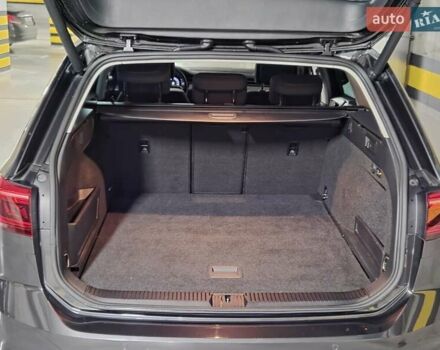 Сірий Фольксваген Пассат, об'ємом двигуна 2 л та пробігом 179 тис. км за 22990 $, фото 50 на Automoto.ua