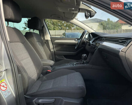 Серый Фольксваген Пассат, объемом двигателя 2 л и пробегом 195 тыс. км за 20954 $, фото 33 на Automoto.ua