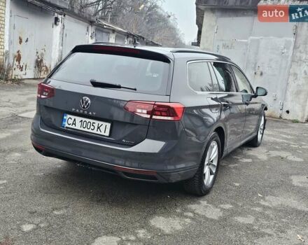 Серый Фольксваген Пассат, объемом двигателя 1.97 л и пробегом 220 тыс. км за 18500 $, фото 7 на Automoto.ua