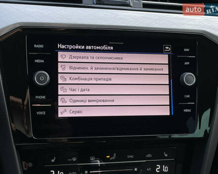 Серый Фольксваген Пассат, объемом двигателя 2 л и пробегом 195 тыс. км за 20954 $, фото 65 на Automoto.ua