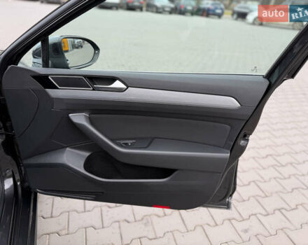 Сірий Фольксваген Пассат, об'ємом двигуна 2 л та пробігом 220 тис. км за 23975 $, фото 29 на Automoto.ua