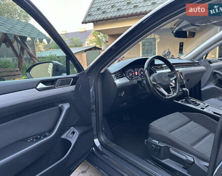 Серый Фольксваген Пассат, объемом двигателя 1.97 л и пробегом 216 тыс. км за 22999 $, фото 33 на Automoto.ua