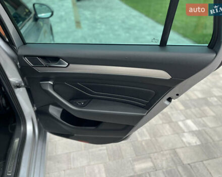 Серый Фольксваген Пассат, объемом двигателя 1.97 л и пробегом 230 тыс. км за 23999 $, фото 53 на Automoto.ua