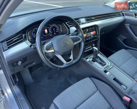 Серый Фольксваген Пассат, объемом двигателя 2 л и пробегом 208 тыс. км за 21999 $, фото 46 на Automoto.ua