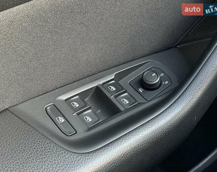 Серый Фольксваген Пассат, объемом двигателя 2 л и пробегом 195 тыс. км за 20954 $, фото 47 на Automoto.ua