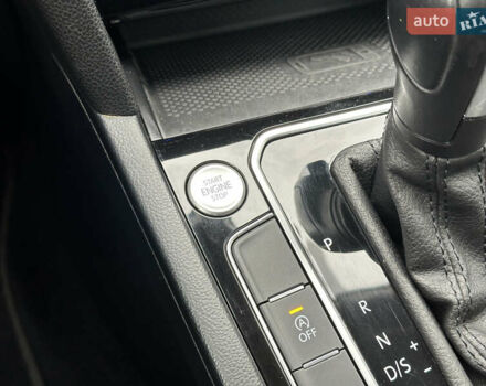 Серый Фольксваген Пассат, объемом двигателя 2 л и пробегом 181 тыс. км за 26499 $, фото 107 на Automoto.ua