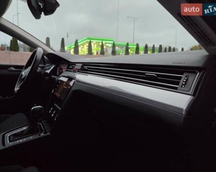 Сірий Фольксваген Пассат, об'ємом двигуна 2 л та пробігом 179 тис. км за 22990 $, фото 140 на Automoto.ua