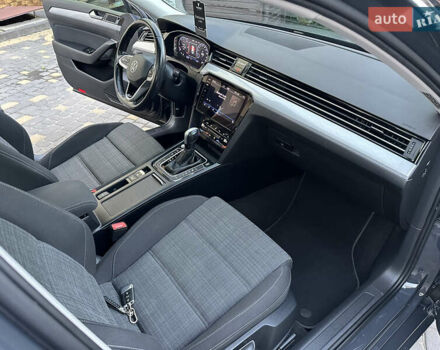 Серый Фольксваген Пассат, объемом двигателя 1.97 л и пробегом 216 тыс. км за 22999 $, фото 31 на Automoto.ua