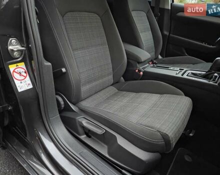 Сірий Фольксваген Пассат, об'ємом двигуна 2 л та пробігом 179 тис. км за 22990 $, фото 143 на Automoto.ua