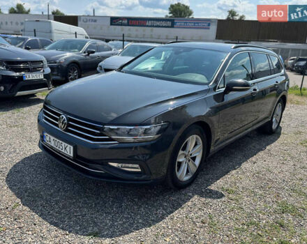 Серый Фольксваген Пассат, объемом двигателя 1.97 л и пробегом 211 тыс. км за 26999 $, фото 1 на Automoto.ua