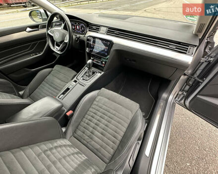 Серый Фольксваген Пассат, объемом двигателя 2 л и пробегом 181 тыс. км за 26699 $, фото 86 на Automoto.ua