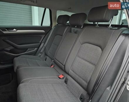 Сірий Фольксваген Пассат, об'ємом двигуна 2 л та пробігом 179 тис. км за 22990 $, фото 158 на Automoto.ua