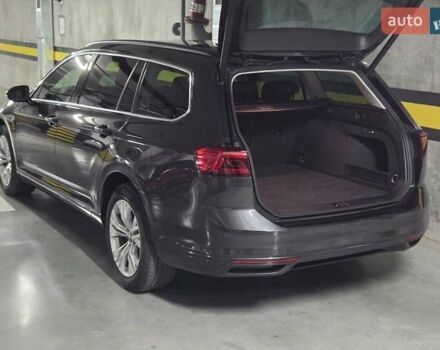 Сірий Фольксваген Пассат, об'ємом двигуна 2 л та пробігом 179 тис. км за 22990 $, фото 26 на Automoto.ua