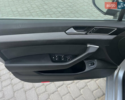 Серый Фольксваген Пассат, объемом двигателя 1.97 л и пробегом 195 тыс. км за 22500 $, фото 22 на Automoto.ua