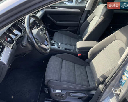 Серый Фольксваген Пассат, объемом двигателя 2 л и пробегом 195 тыс. км за 20954 $, фото 18 на Automoto.ua