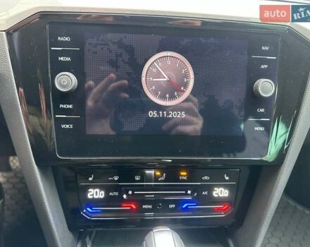 Серый Фольксваген Пассат, объемом двигателя 2 л и пробегом 219 тыс. км за 24308 $, фото 14 на Automoto.ua