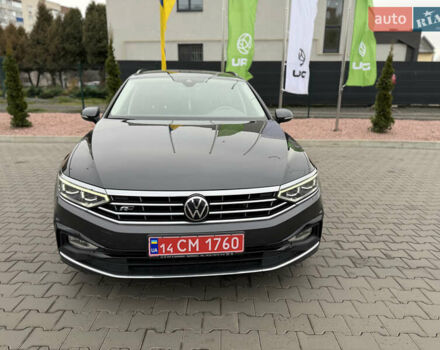 Сірий Фольксваген Пассат, об'ємом двигуна 2 л та пробігом 220 тис. км за 23975 $, фото 1 на Automoto.ua