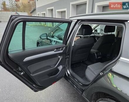 Сірий Фольксваген Пассат, об'ємом двигуна 2 л та пробігом 179 тис. км за 22990 $, фото 166 на Automoto.ua