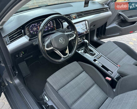 Серый Фольксваген Пассат, объемом двигателя 1.97 л и пробегом 216 тыс. км за 22999 $, фото 35 на Automoto.ua