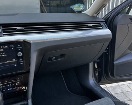 Фольксваген Пассат 2021 в Львове на Automoto.ua Серый Фольксваген Пассат, объемом двигателя 1.98 л и пробегом 207 тыс. км за 21500 $, фото 20 на Automoto.ua