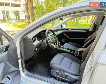 Сірий Фольксваген Пассат, об'ємом двигуна 1.4 л та пробігом 162 тис. км за 24999 $, фото 47 на Automoto.ua