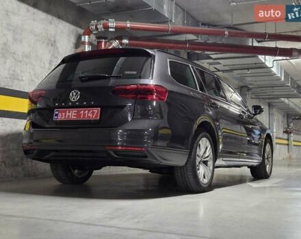 Сірий Фольксваген Пассат, об'ємом двигуна 2 л та пробігом 179 тис. км за 22990 $, фото 1 на Automoto.ua