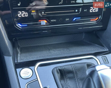 Серый Фольксваген Пассат, объемом двигателя 2 л и пробегом 208 тыс. км за 21999 $, фото 88 на Automoto.ua