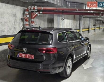 Сірий Фольксваген Пассат, об'ємом двигуна 2 л та пробігом 179 тис. км за 22990 $, фото 39 на Automoto.ua