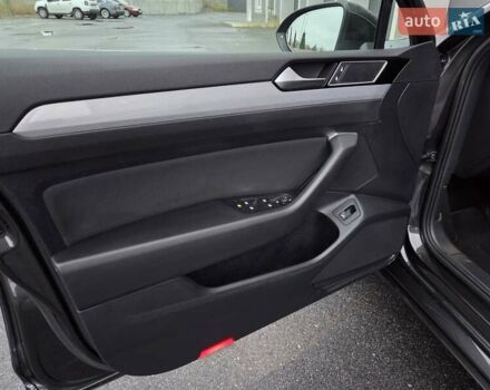 Сірий Фольксваген Пассат, об'ємом двигуна 2 л та пробігом 179 тис. км за 22990 $, фото 110 на Automoto.ua