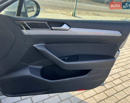 Серый Фольксваген Пассат, объемом двигателя 2 л и пробегом 235 тыс. км за 20658 $, фото 24 на Automoto.ua