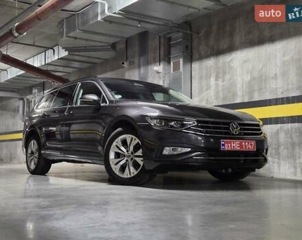 Сірий Фольксваген Пассат, об'ємом двигуна 2 л та пробігом 179 тис. км за 22990 $, фото 30 на Automoto.ua
