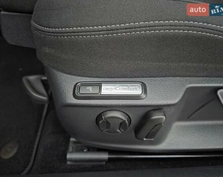 Сірий Фольксваген Пассат, об'ємом двигуна 2 л та пробігом 179 тис. км за 22990 $, фото 118 на Automoto.ua