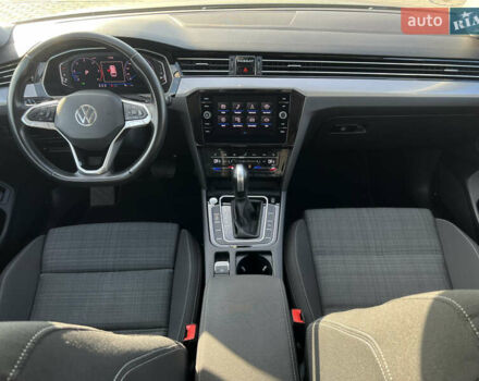 Серый Фольксваген Пассат, объемом двигателя 2 л и пробегом 235 тыс. км за 20658 $, фото 19 на Automoto.ua