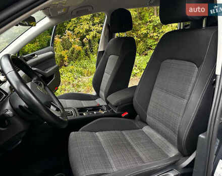 Фольксваген Пассат 2021 в Житомире на Automoto.ua Серый Фольксваген Пассат, объемом двигателя 1.97 л и пробегом 186 тыс. км за 24000 $, фото 19 на Automoto.ua