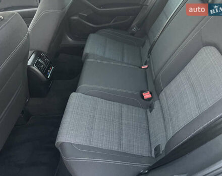 Серый Фольксваген Пассат, объемом двигателя 1.97 л и пробегом 195 тыс. км за 22500 $, фото 25 на Automoto.ua