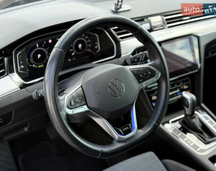 Серый Фольксваген Пассат, объемом двигателя 1.4 л и пробегом 133 тыс. км за 23800 $, фото 27 на Automoto.ua