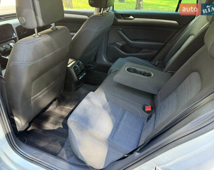 Сірий Фольксваген Пассат, об'ємом двигуна 1.4 л та пробігом 162 тис. км за 24999 $, фото 58 на Automoto.ua