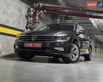 Сірий Фольксваген Пассат, об'ємом двигуна 2 л та пробігом 179 тис. км за 22990 $, фото 6 на Automoto.ua