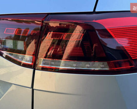 Серый Фольксваген Пассат, объемом двигателя 1.97 л и пробегом 175 тыс. км за 22741 $, фото 17 на Automoto.ua