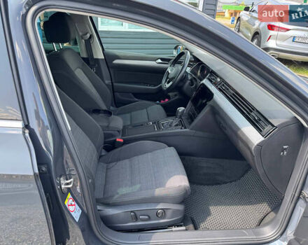 Серый Фольксваген Пассат, объемом двигателя 1.97 л и пробегом 211 тыс. км за 26999 $, фото 7 на Automoto.ua