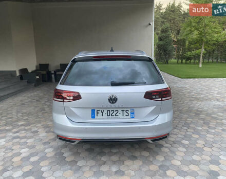 Фольксваген Пассат 2021 в Киеве на Automoto.ua Серый Фольксваген Пассат, объемом двигателя 2 л и пробегом 224 тыс. км за 22300 $, фото 4 на Automoto.ua