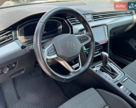 Серый Фольксваген Пассат, объемом двигателя 1.97 л и пробегом 211 тыс. км за 26999 $, фото 16 на Automoto.ua