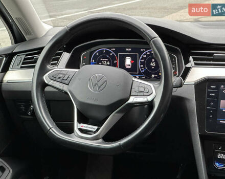 Серый Фольксваген Пассат, объемом двигателя 2 л и пробегом 181 тыс. км за 26699 $, фото 89 на Automoto.ua