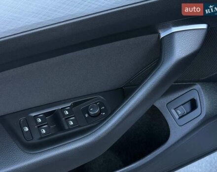 Серый Фольксваген Пассат, объемом двигателя 1.97 л и пробегом 179 тыс. км за 20900 $, фото 17 на Automoto.ua