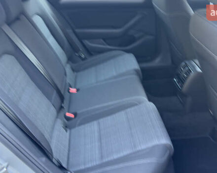 Серый Фольксваген Пассат, объемом двигателя 1.97 л и пробегом 175 тыс. км за 22741 $, фото 58 на Automoto.ua