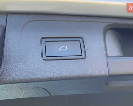 Серый Фольксваген Пассат, объемом двигателя 1.97 л и пробегом 175 тыс. км за 22741 $, фото 19 на Automoto.ua