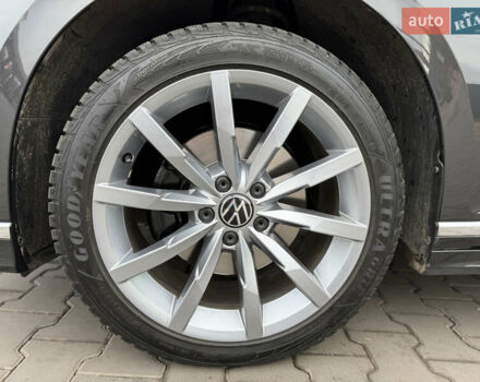 Сірий Фольксваген Пассат, об'ємом двигуна 2 л та пробігом 220 тис. км за 23975 $, фото 42 на Automoto.ua