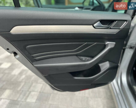 Серый Фольксваген Пассат, объемом двигателя 1.97 л и пробегом 230 тыс. км за 23999 $, фото 49 на Automoto.ua