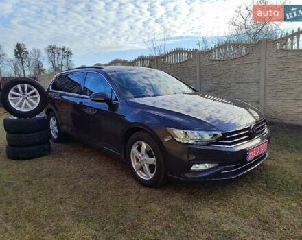 Серый Фольксваген Пассат, объемом двигателя 1.97 л и пробегом 198 тыс. км за 21000 $, фото 2 на Automoto.ua