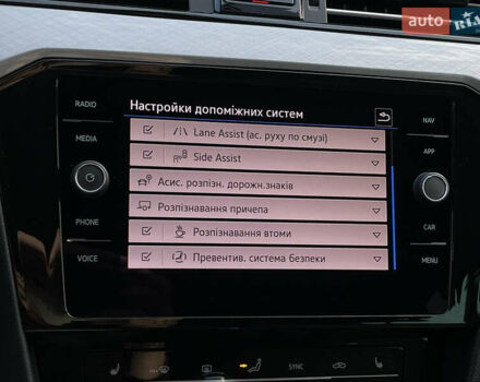 Серый Фольксваген Пассат, объемом двигателя 2 л и пробегом 195 тыс. км за 20954 $, фото 58 на Automoto.ua